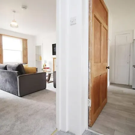 Spacious Georgian 3Bedroom Apartment, 5 Mins From Bath Abbey Extérieur photo