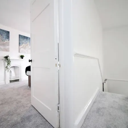 Spacious Georgian 3Bedroom Apartment, 5 Mins From Bath Abbey Extérieur photo