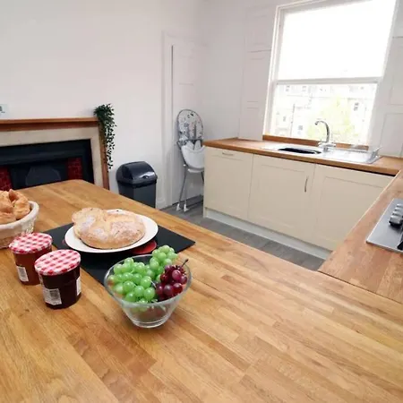 Spacious Georgian 3Bedroom Apartment, 5 Mins From Bath Abbey Extérieur photo