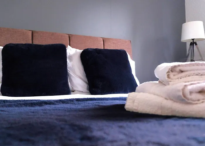 Spacious Georgian 3Bedroom Apartment, 5 Mins From Bath Abbey
